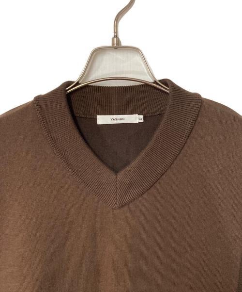 yashiki（ヤシキ）yashiki (ヤシキ) Ryoshu V neck Knit ブラウン サイズ:2の古着・服飾アイテム