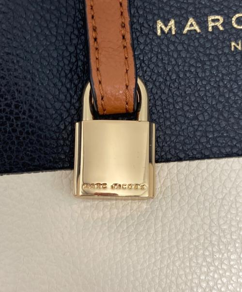 Marc by Marc Jacobs（マークバイマークジェイコブス）Marc by Marc Jacobs (マークバイマークジェイコブス) ハンドバッグ ブラック×ホワイトの古着・服飾アイテム