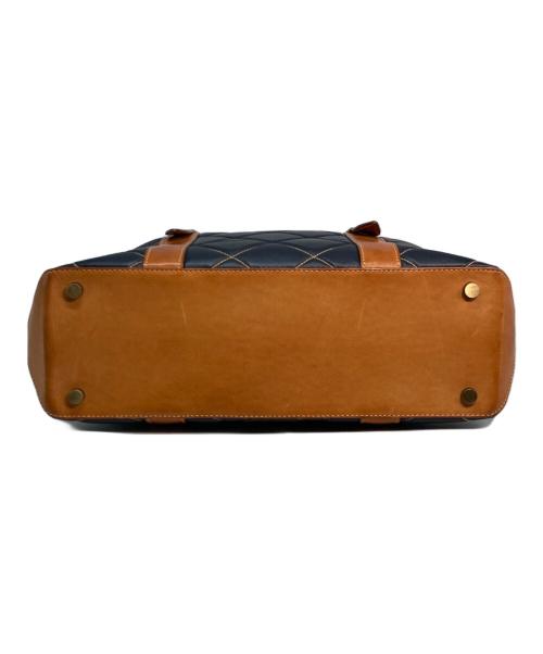 HUNTING WORLD（ハンティングワールド）HUNTING WORLD (ハンティングワールド) キルティングバチュークロストートバッグ ネイビーの古着・服飾アイテム