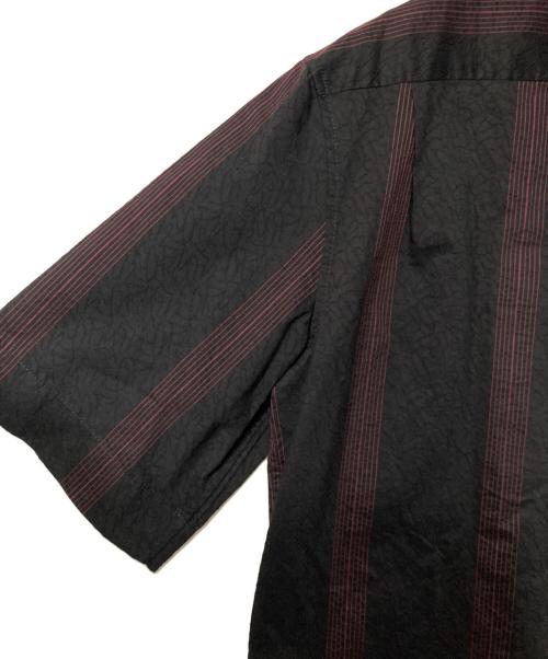 Acne studios（アクネ ストゥディオズ）Acne studios (アクネ ストゥディオズ) オープンカラーシャツ レッド×ブラック サイズ:46の古着・服飾アイテム