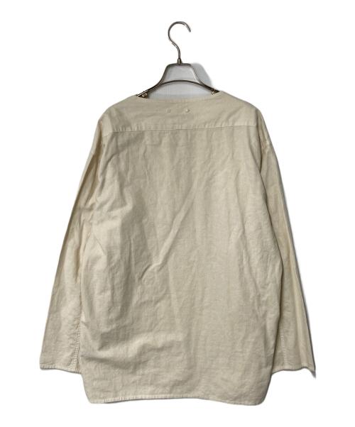 Kinema（キネマ）kinema (キネマ) ノーカラーシャツ ベージュ サイズ:Ｍの古着・服飾アイテム