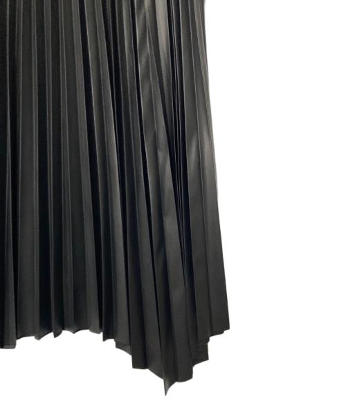 SACRA（サクラ）SACRA (サクラ) シンセティックレザープリーツスカート ブラック サイズ:36の古着・服飾アイテム