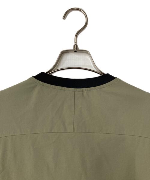 F.C.R.B.（エフシーレアルブリストル）F.C.R.B. (エフシーレアルブリストル) STRETCH LIGHT WEIGHT PISTE オリーブ サイズ:Ｍの古着・服飾アイテム