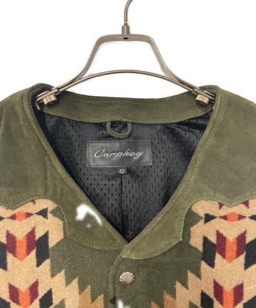 curphey（カーフィー）CURPHEY (カーフィー) ネイティブ柄カウレザーベスト オリーブ サイズ:42の古着・服飾アイテム