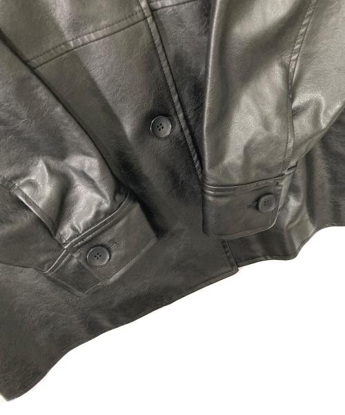 JOURNAL STANDARD（ジャーナルスタンダード）JOURNAL STANDARD (ジャーナルスタンダード) ウォッシャブルフェイクレザーファー襟付カバーオール ブラック サイズ:Freeの古着・服飾アイテム