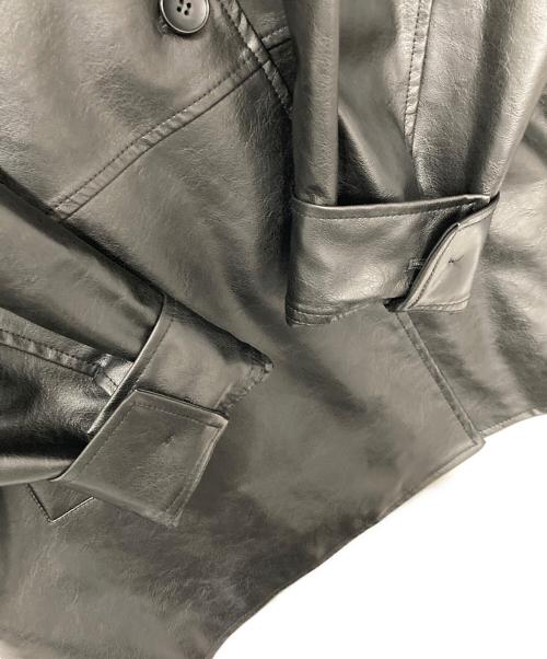 JOURNAL STANDARD（ジャーナルスタンダード）JOURNAL STANDARD (ジャーナルスタンダード) ウォッシャブルフェイクレザーファー襟付カバーオール ブラック サイズ:Freeの古着・服飾アイテム