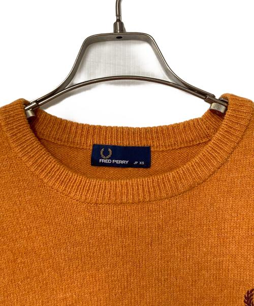 FRED PERRY（フレッドペリー）FRED PERRY (フレッドペリー) ロゴ刺繍ニット オレンジ サイズ:XSの古着・服飾アイテム