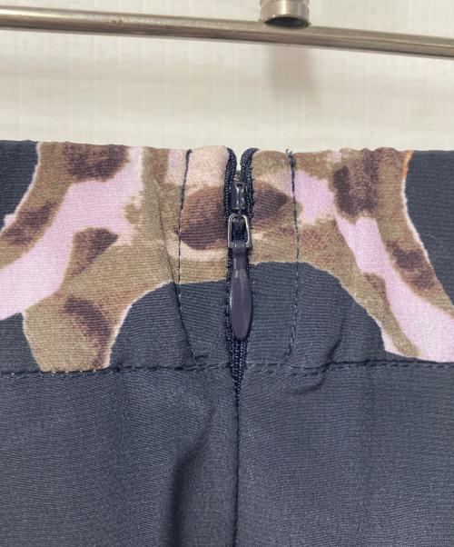 GRACE CONTINENTAL（（グレースコンチネンタル）GRACE CONTINENTAL (（グレースコンチネンタル) 総柄フレアスカート ブラック サイズ:36の古着・服飾アイテム