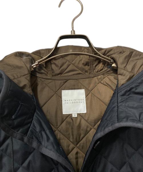 MACKINTOSH PHILOSOPHY（マッキントッシュ フィロソフィー）MACKINTOSH PHILOSOPHY (マッキントッシュ フィロソフィー) フーデッドキルティングジャケット ネイビー サイズ:38の古着・服飾アイテム