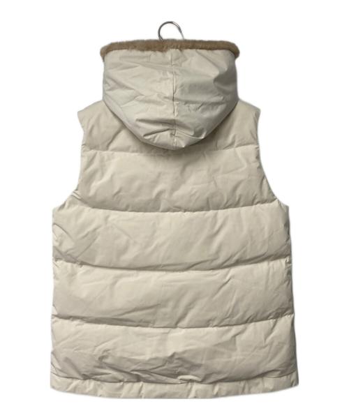 LOU ANDREA（ルーアンドレア）LOU ANDREA (ルーアンドレア) FAKE MINK VEST ホワイト サイズ:Uの古着・服飾アイテム