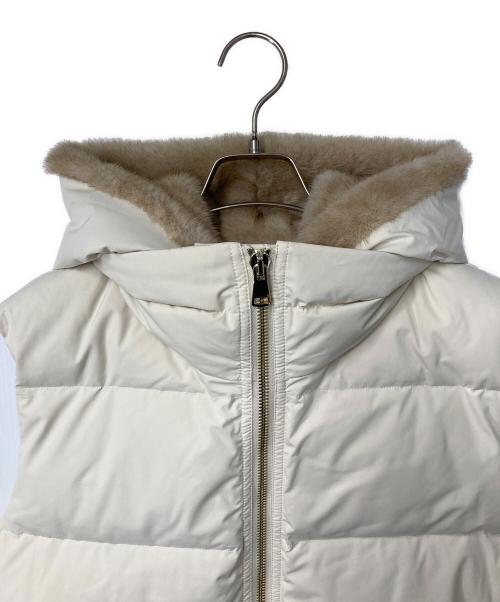 LOU ANDREA（ルーアンドレア）LOU ANDREA (ルーアンドレア) FAKE MINK VEST ホワイト サイズ:Uの古着・服飾アイテム