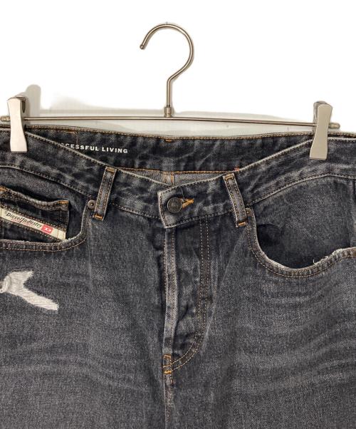 DIESEL（ディーゼル）DIESEL (ディーゼル) RELAXED JEANS D-RISE ブラック サイズ:28 実寸参照の古着・服飾アイテム