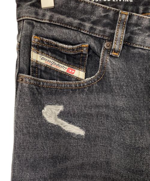 DIESEL（ディーゼル）DIESEL (ディーゼル) RELAXED JEANS D-RISE ブラック サイズ:28 実寸参照の古着・服飾アイテム