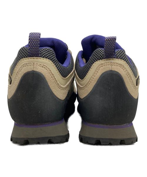 mont-bell（モンベル）mont-bell (モンベル) トレッキングシューズ ベージュ×パープル サイズ:JPN23.5/US-W6.5/UK4.5/EUR37.5の古着・服飾アイテム