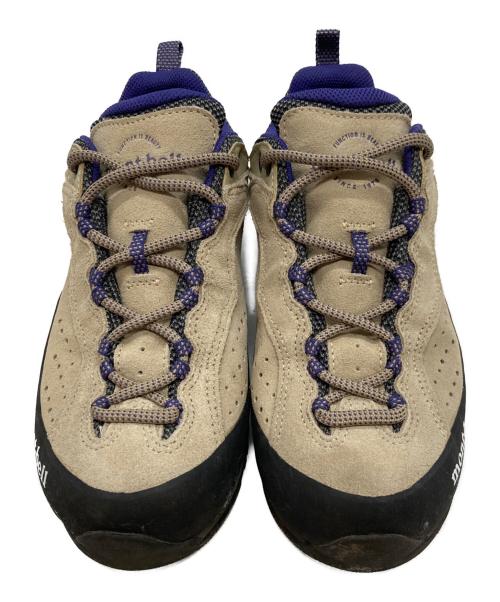 mont-bell（モンベル）mont-bell (モンベル) トレッキングシューズ ベージュ×パープル サイズ:JPN23.5/US-W6.5/UK4.5/EUR37.5の古着・服飾アイテム