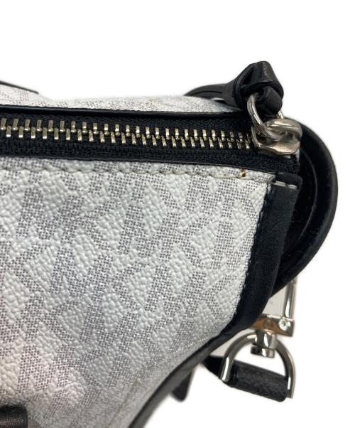 MICHAEL KORS（マイケルコース）MICHAEL KORS (マイケルコース) 2WAYショルダーバッグ ホワイト×ブラックの古着・服飾アイテム