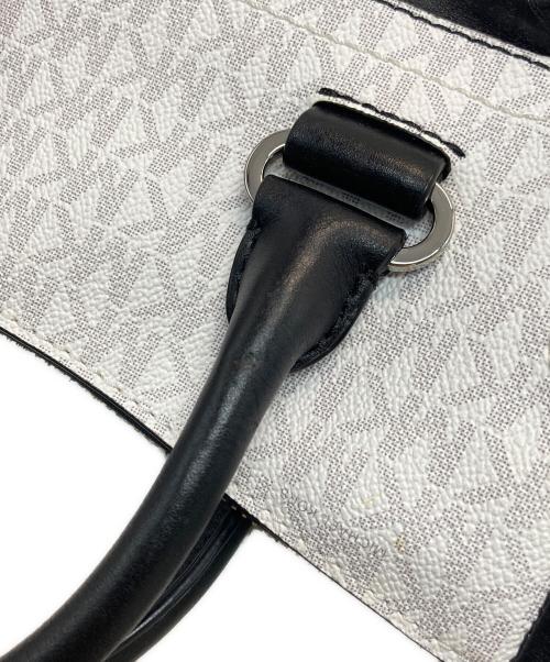 MICHAEL KORS（マイケルコース）MICHAEL KORS (マイケルコース) 2WAYショルダーバッグ ホワイト×ブラックの古着・服飾アイテム