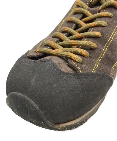 lomer（ロメール）lomer (ロメール) maipos suede MTX グレー サイズ:UK 8/EU 42の古着・服飾アイテム