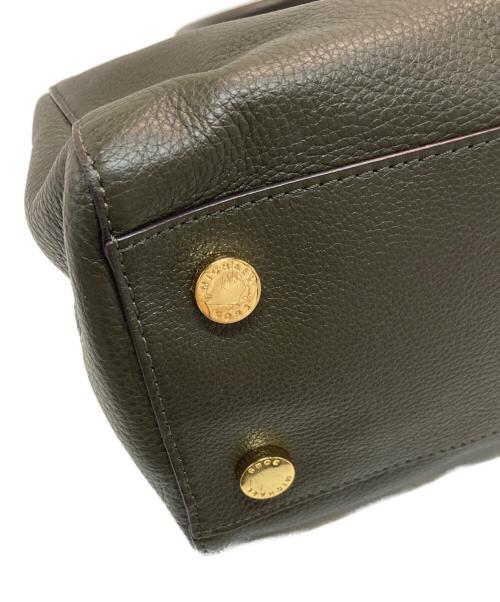 MICHAEL KORS（マイケルコース）MICHAEL KORS (マイケルコース) 2WAYショルダーバッグ カーキの古着・服飾アイテム