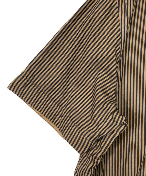 sacai（サカイ）sacai (サカイ) Stripe S/S Shirts ベージュ×ブラック サイズ:2の古着・服飾アイテム