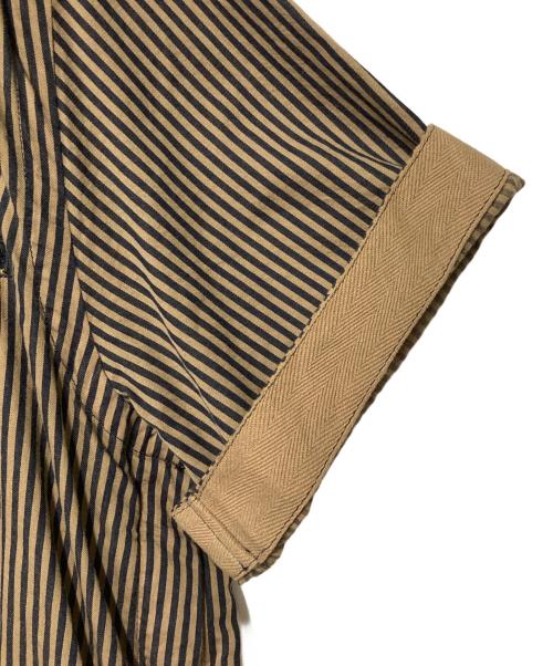 sacai（サカイ）sacai (サカイ) Stripe S/S Shirts ベージュ×ブラック サイズ:2の古着・服飾アイテム