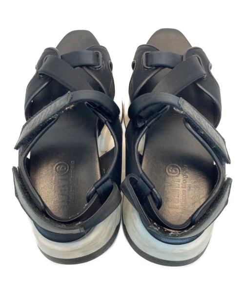 MM6 Maison Margiela（エムエムシックスメゾンマルジェラ）MM6 Maison Margiela (エムエムシックスメゾンマルジェラ) クロスストラッププラットフォームサンダル ブラック サイズ:36の古着・服飾アイテム