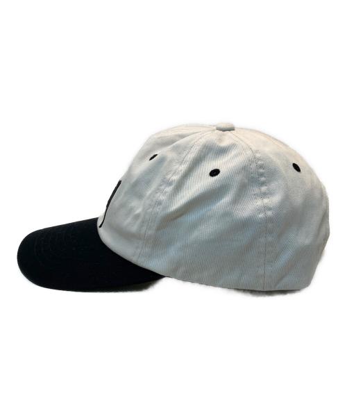stussy（ステューシー）stussy (ステューシー) Big Basic Vintage Cap ホワイト×ブラックの古着・服飾アイテム