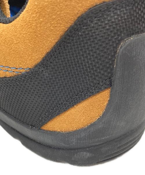 KEEN（キーン）KEEN (キーン) JASPER ローカットスニーカー ベージュ×ブラック サイズ:31cmの古着・服飾アイテム