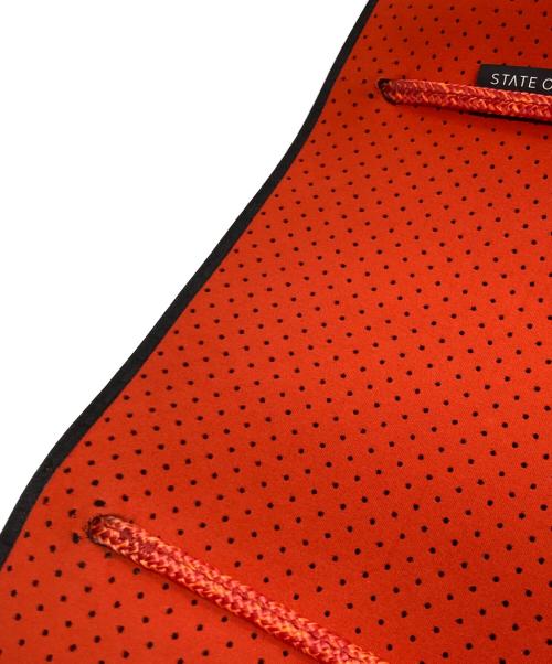 STATE OF ESCAPE（ステイトオブエスケープ）STATE OF ESCAPE (ステイトオブエスケープ) パンチングトートバッグ レッドの古着・服飾アイテム