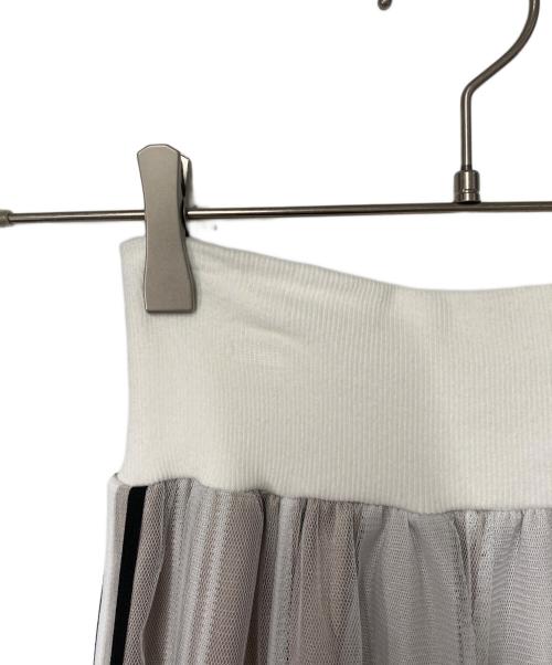 MONILE（モニーレ）MONILE (モニーレ) チュールスカート ベージュ×ホワイト サイズ:Freeの古着・服飾アイテム