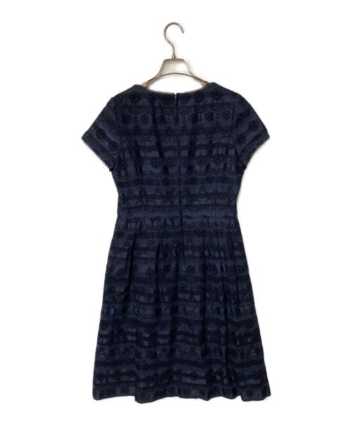 Leilian（レリアン）Leilian (レリアン) 刺繍ワンピース  ネイビー サイズ:９の古着・服飾アイテム