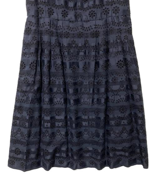 Leilian（レリアン）Leilian (レリアン) 刺繍ワンピース  ネイビー サイズ:９の古着・服飾アイテム