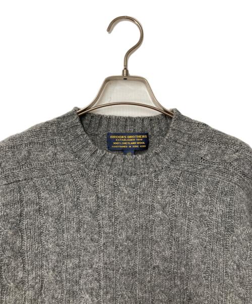 BROOKS BROTHERS（ブルックスブラザーズ）BROOKS BROTHERS (ブルックスブラザーズ) シェットランドウールケーブルニット BROOKS BROTHERS グレー  グレー サイズ:40の古着・服飾アイテム