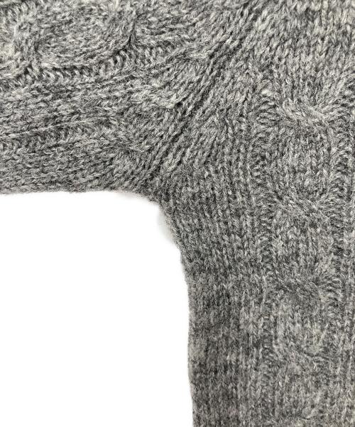 BROOKS BROTHERS（ブルックスブラザーズ）BROOKS BROTHERS (ブルックスブラザーズ) シェットランドウールケーブルニット BROOKS BROTHERS グレー  グレー サイズ:40の古着・服飾アイテム