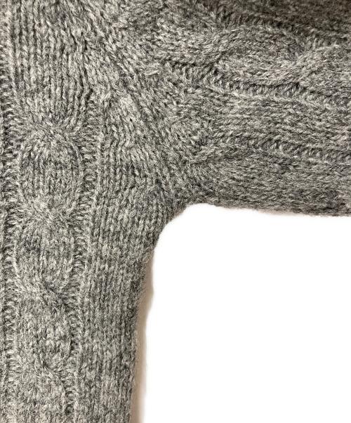 BROOKS BROTHERS（ブルックスブラザーズ）BROOKS BROTHERS (ブルックスブラザーズ) シェットランドウールケーブルニット BROOKS BROTHERS グレー  グレー サイズ:40の古着・服飾アイテム