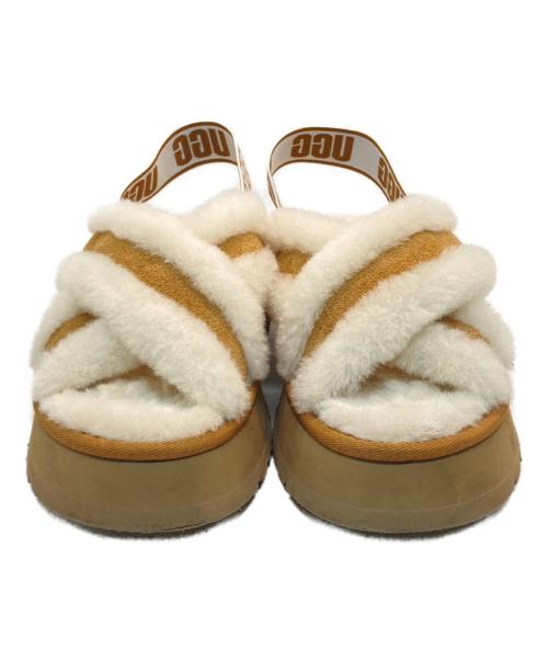 UGG（アグ）UGG (アグ) Disco Cross Slide ベージュ×ホワイト サイズ:US8/UK6/EU39/JP25の古着・服飾アイテム