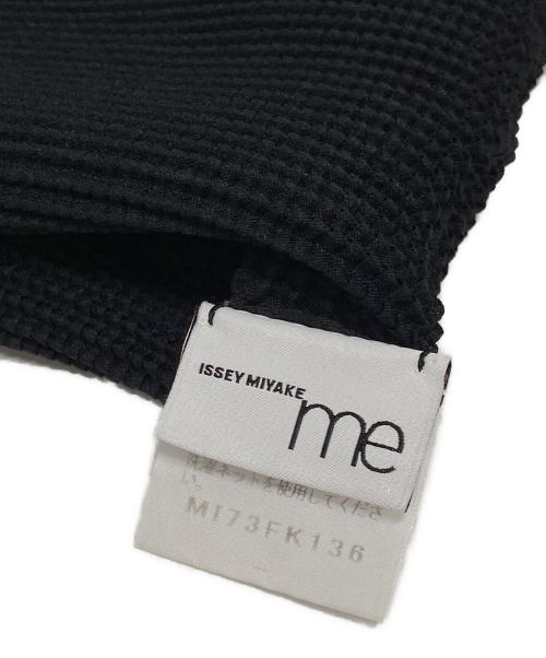 me ISSEY MIYAKE（ミーイッセイ ミヤケ）me ISSEY MIYAKE (ミーイッセイ ミヤケ) プリーツカットソー ブラック サイズ:Freeの古着・服飾アイテム
