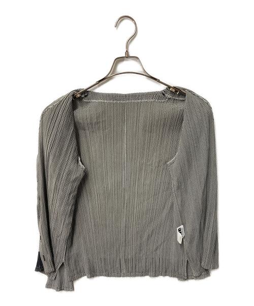 ISSEY MIYAKE FETE（イッセイミヤケフェット）ISSEY MIYAKE FETE (イッセイミヤケフェット) プリーツカーディガン グレー×ブラック サイズ:3の古着・服飾アイテム