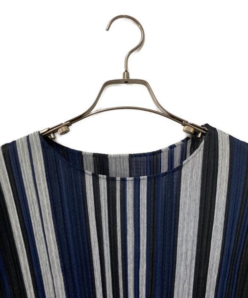 PLEATS PLEASE（プリーツプリーズ）PLEATS PLEASE (プリーツプリーズ) プリーツカットソー ネイビー×ブラック サイズ:3の古着・服飾アイテム