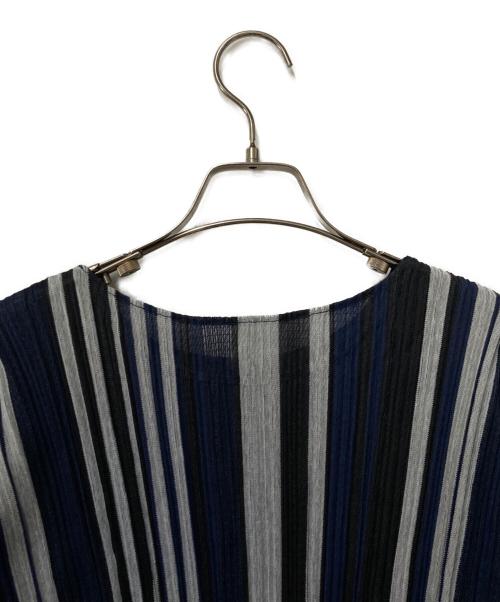 PLEATS PLEASE（プリーツプリーズ）PLEATS PLEASE (プリーツプリーズ) プリーツカットソー ネイビー×ブラック サイズ:3の古着・服飾アイテム