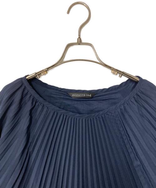 mizuiro-ind（ミズイロインド）mizuiro-ind (ミズイロインド) プリーツデザインブラウス ネイビー サイズ:Freeの古着・服飾アイテム