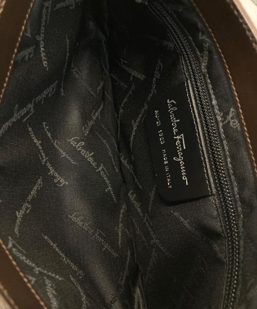 Salvatore Ferragamo（サルヴァトーレ フェラガモ）Salvatore Ferragamo (サルヴァトーレ フェラガモ) ワンショルダーバッグ ブラウンの古着・服飾アイテム