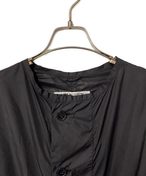COMME des GARCONS（コムデギャルソン）COMME des GARCONS (コムデギャルソン) ナイロンノーカラーコート ブラック サイズ:Sの古着・服飾アイテム