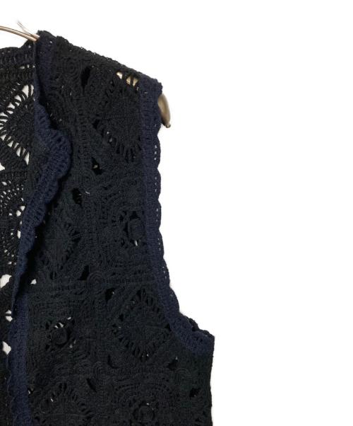UNITED ARROWS（ユナイテッドアローズ）UNITED ARROWS (ユナイテッドアローズ) クロッシー エンブロイダリー ニットベスト ブラック×ネイビー サイズ:FREEの古着・服飾アイテム