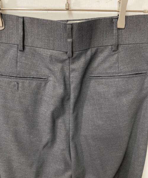 J.PRESS（ジェイプレス）J.PRESS (ジェイプレス) digawel (ディガウェル) CRST 2タックパンツ グレー サイズ:2の古着・服飾アイテム