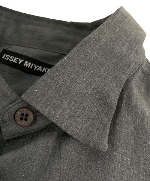 ISSEY MIYAKE MEN（イッセイミヤケメン）ISSEY MIYAKE MEN (イッセイミヤケメン) シワ加工ロングスリーブシャツ グレー サイズ:4の古着・服飾アイテム