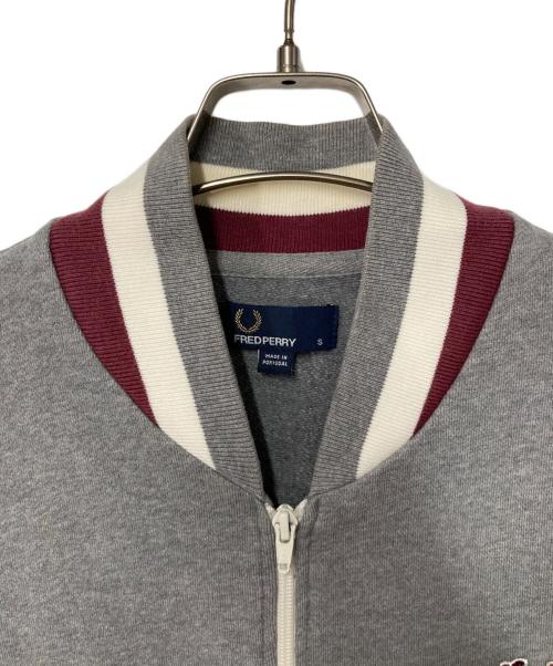 FRED PERRY（フレッドペリー）FRED PERRY (フレッドペリー) ロゴ刺繍ジップジャケット グレー サイズ:Sの古着・服飾アイテム