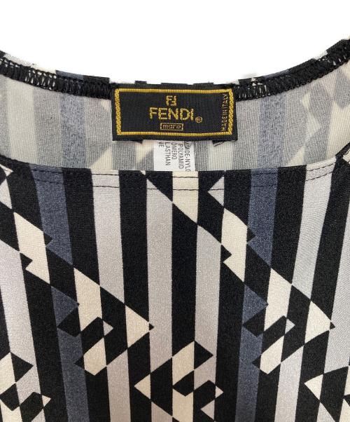 FENDI（フェンディ）FENDI (フェンディ) ズッカ柄ロゴタンクトップ ブラック×ブルー サイズ:42の古着・服飾アイテム