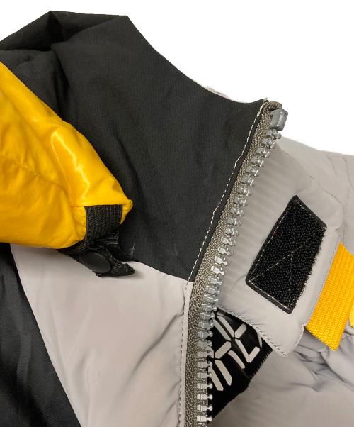 AVIREX（アヴィレックス）AVIREX (アヴィレックス) APOLLO DOWN JACKET グレー サイズ:Ｍの古着・服飾アイテム