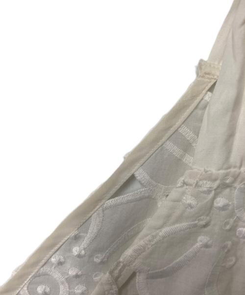Venit（ヴェニット）venit (ヴェニット) レースキャミソール ホワイト サイズ:38の古着・服飾アイテム